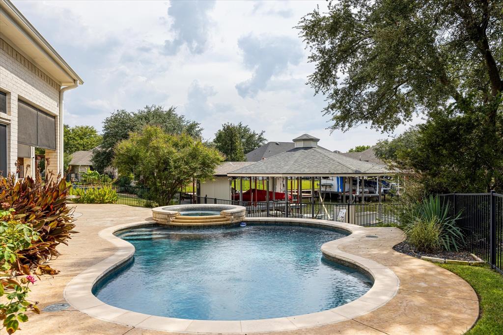 Waters Edge - Residential