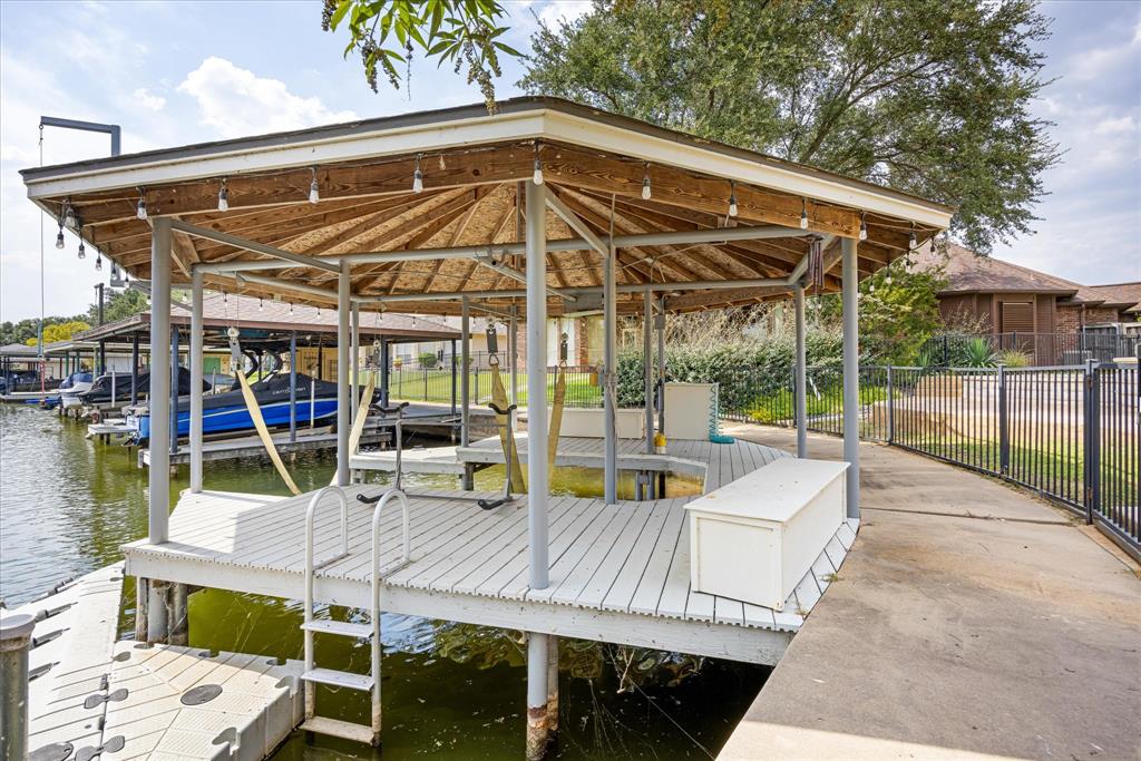 Waters Edge - Residential