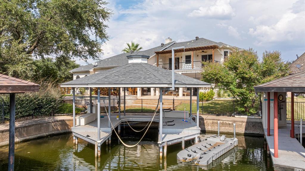 Waters Edge - Residential