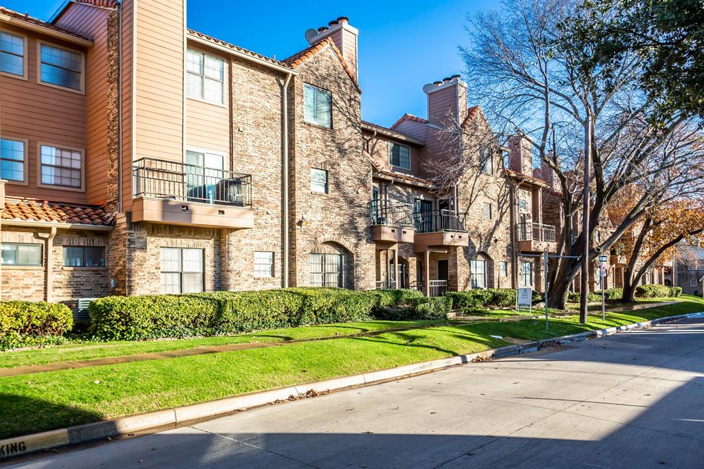 Remington Smu Condos - Residential