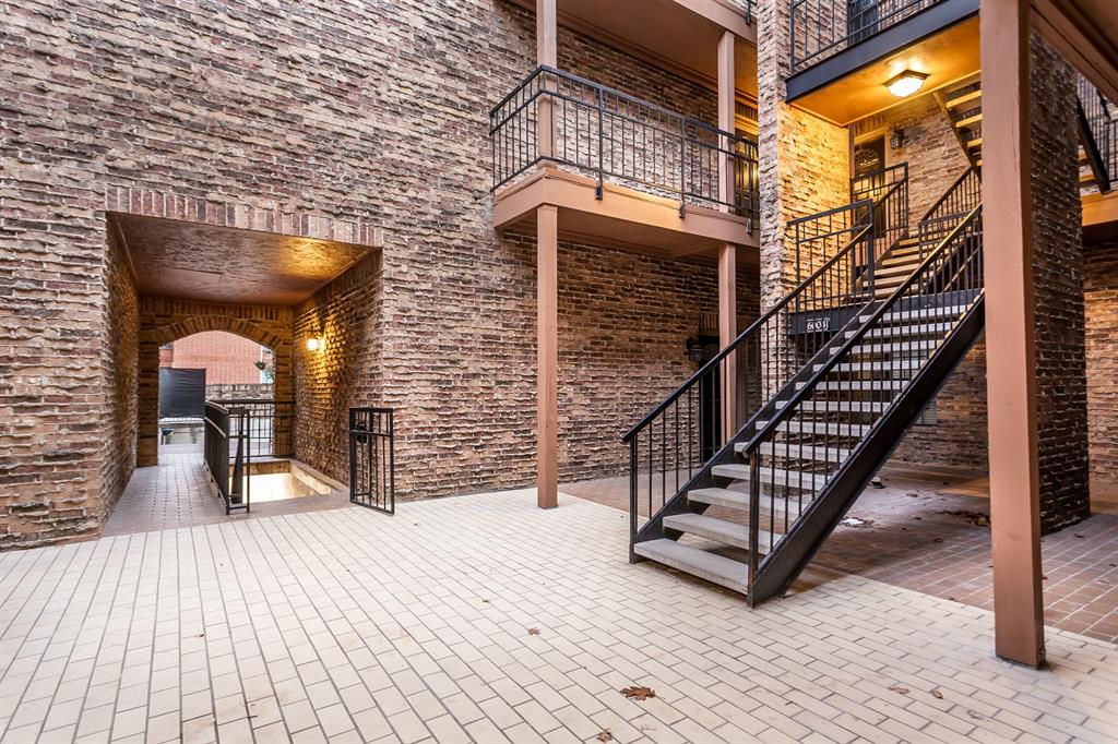 Remington Smu Condos - Residential