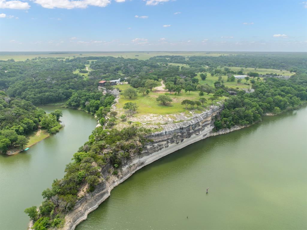 Holiday Pointrev - Land