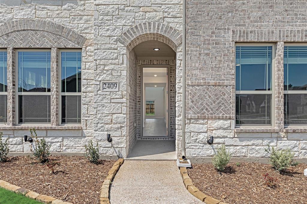2409 Gentle Knoll Drive