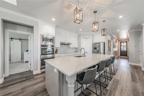 8208 Indian Hills Court Benbrook TX 76126