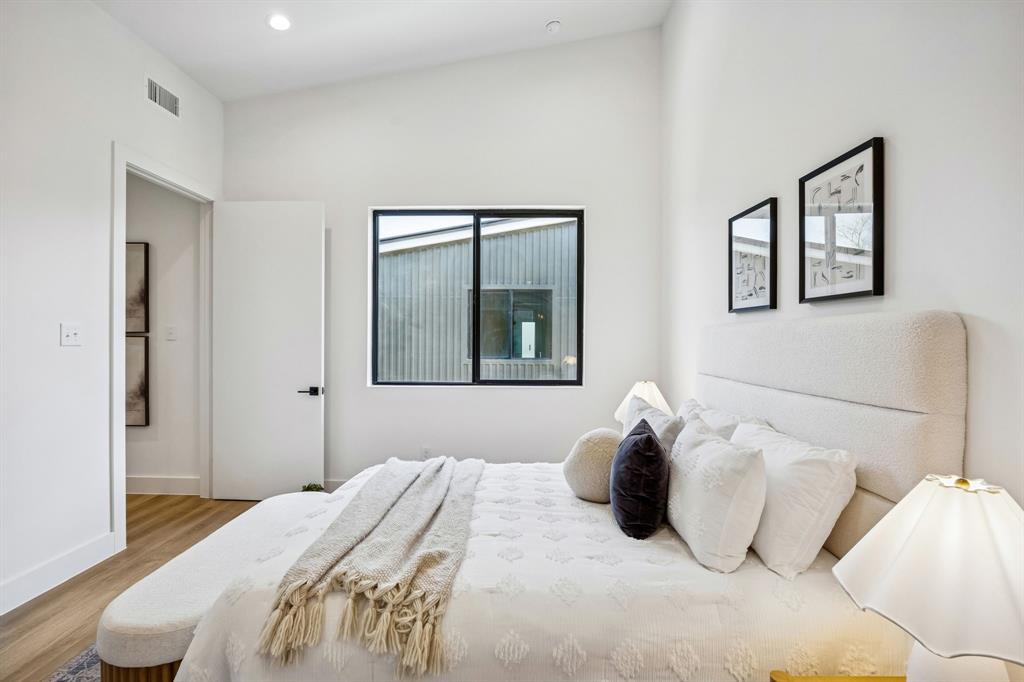 Hoods J T - Residential Income