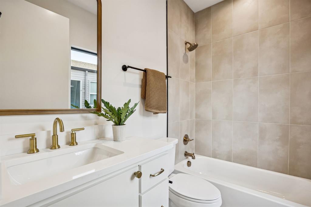 Hoods J T - Residential Income