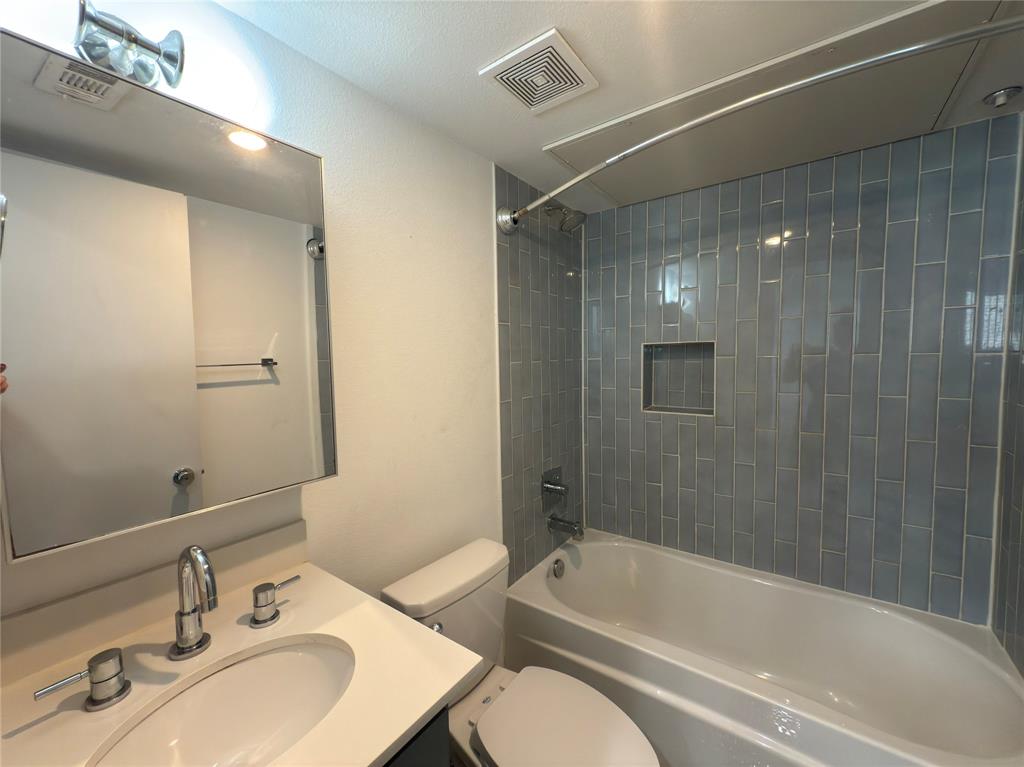 Alexander Park - Residential Lease