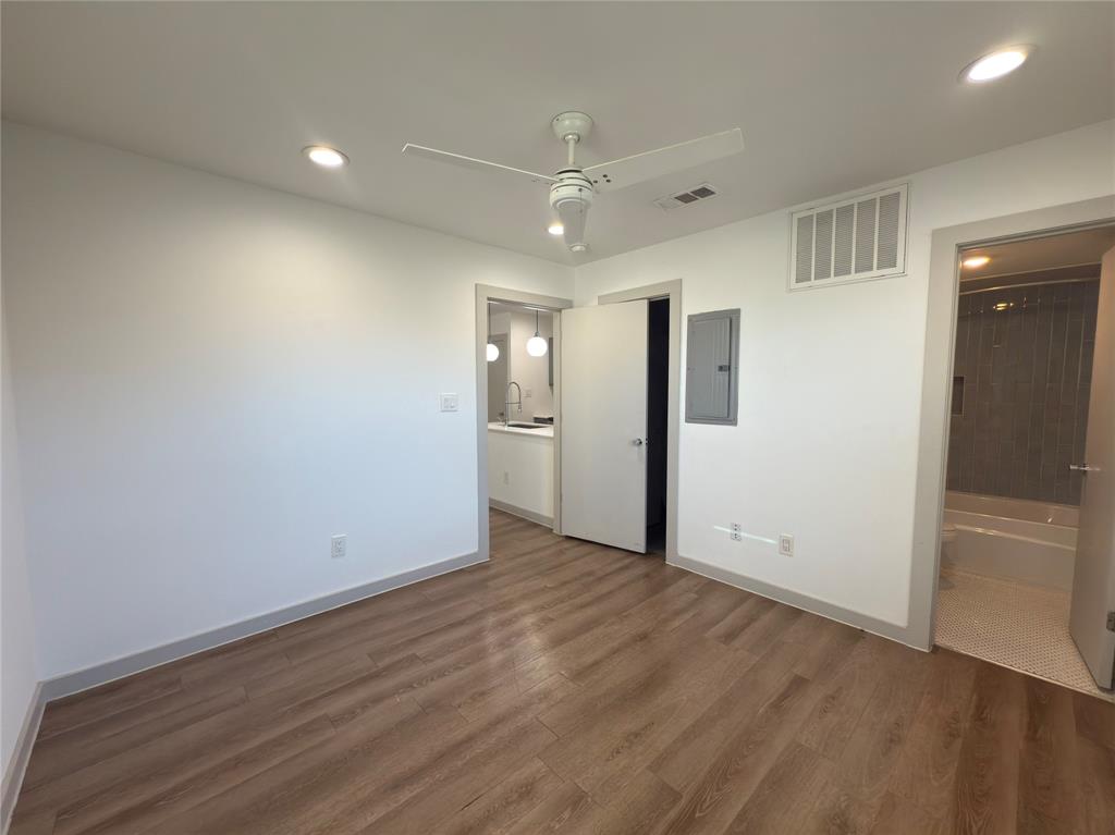 Alexander Park - Residential Lease