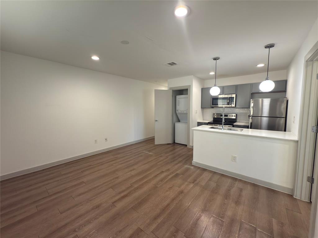 Alexander Park - Residential Lease