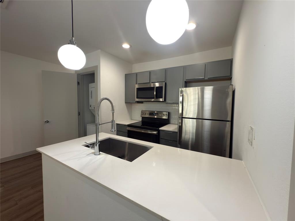 Alexander Park - Residential Lease