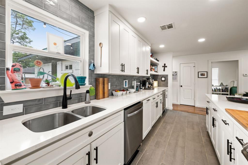 LAKE HIGHLANDS ESTATES NO 10 BLK - Residential