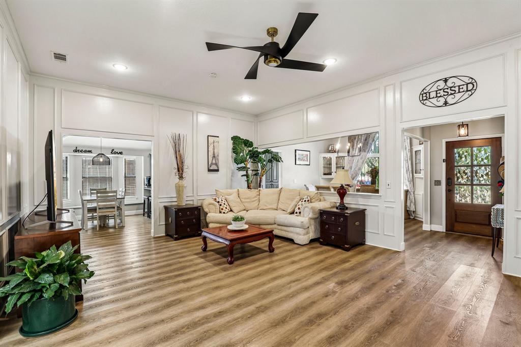 431 Creekside Lane