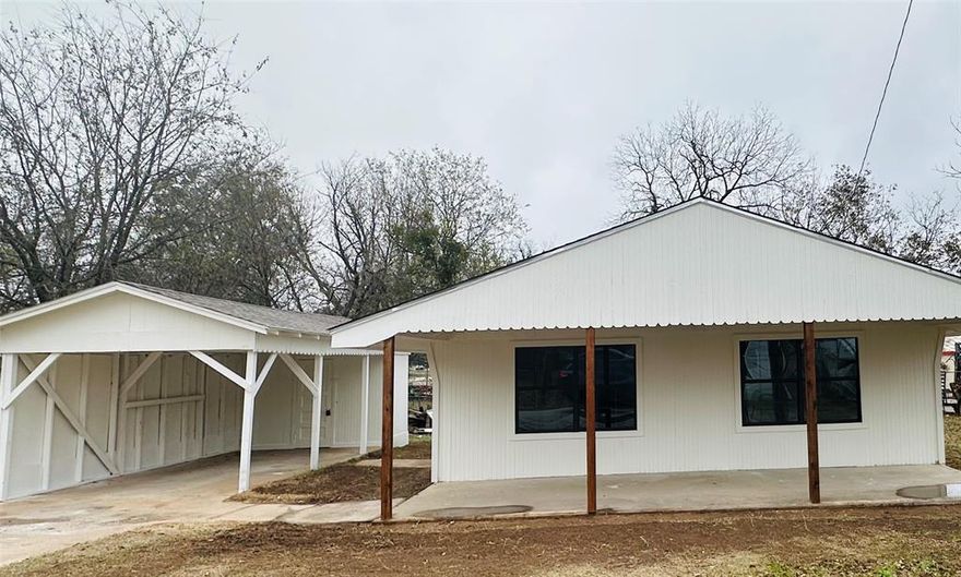 Updated 3 bed 1 bath home.  New roof, new vinyl floors, new paint, new hvac, and new bathroom.  Home also has an open concept, vaulted ceiling, open floor plan, carport with small storage and a place in the hallway for a washer dryer combo.  Everything you need and a great price!
