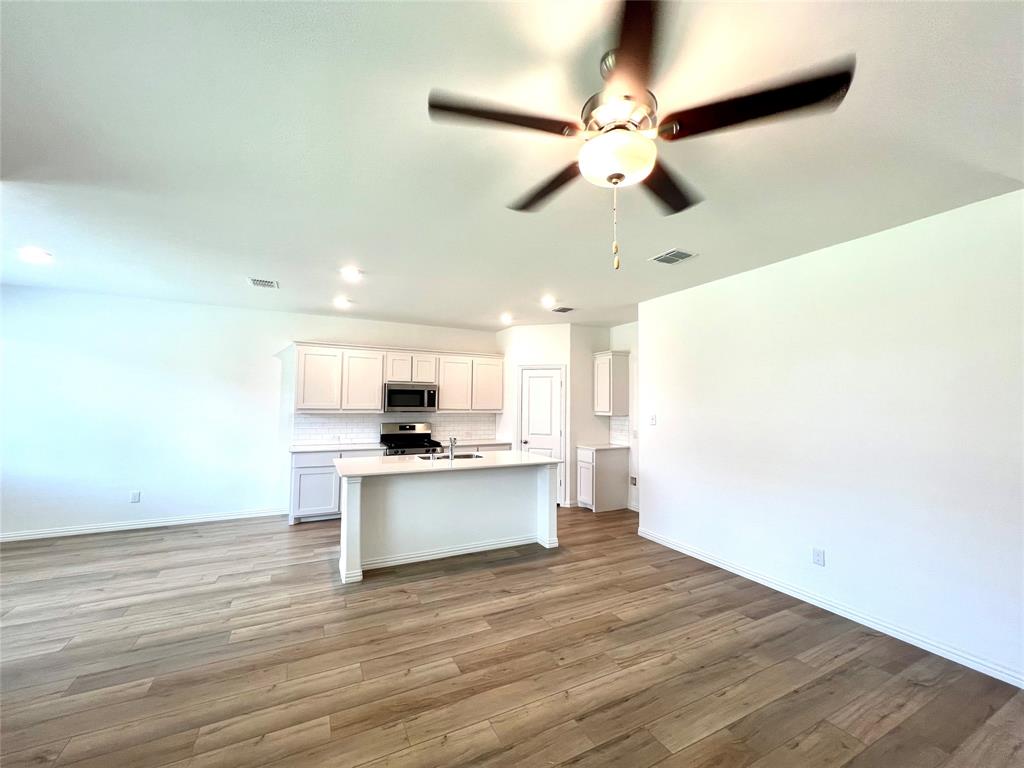 SUTTON FIELDS PHASE 3B - Residential Lease