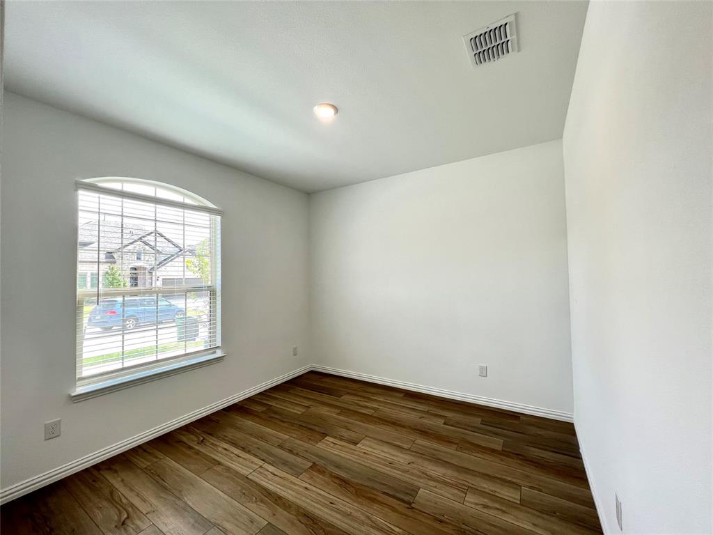 SUTTON FIELDS PHASE 3B - Residential Lease