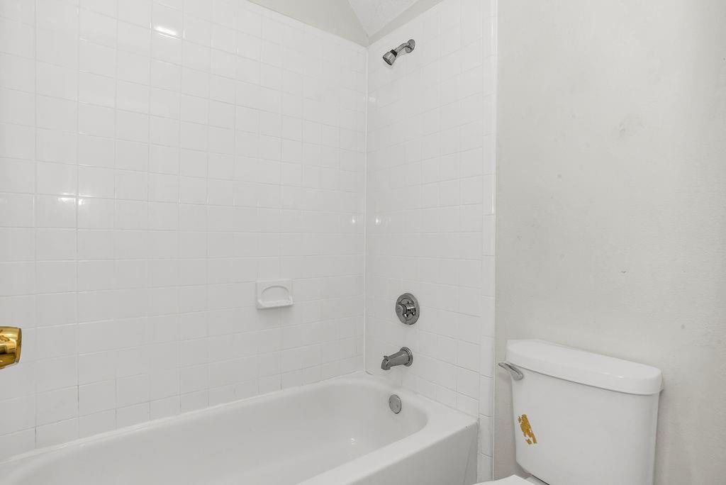 Brook Meadows 01 - Residential