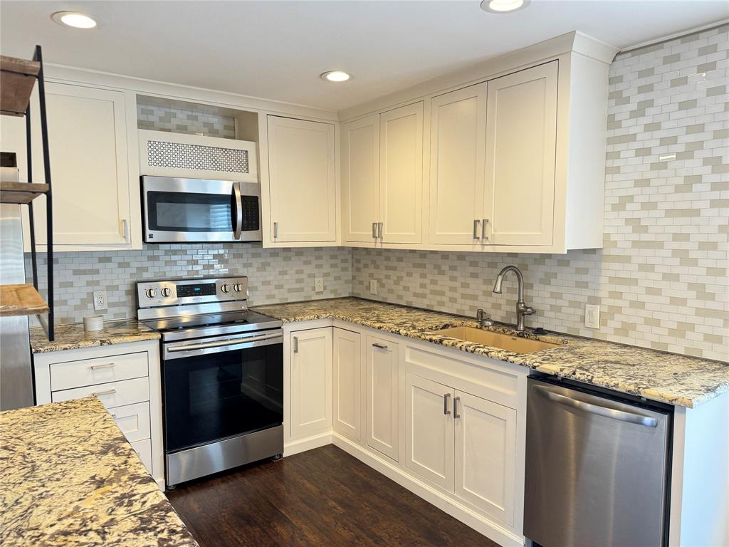 Creekbend Townhomes - Residential Lease