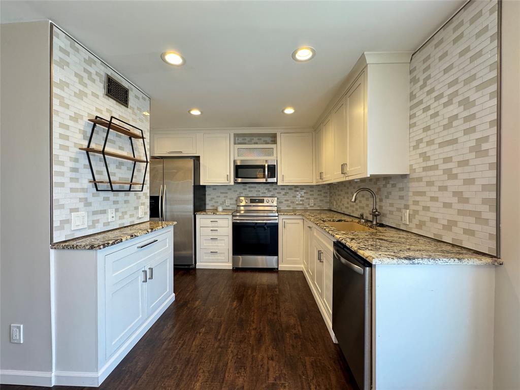 Creekbend Townhomes - Residential Lease