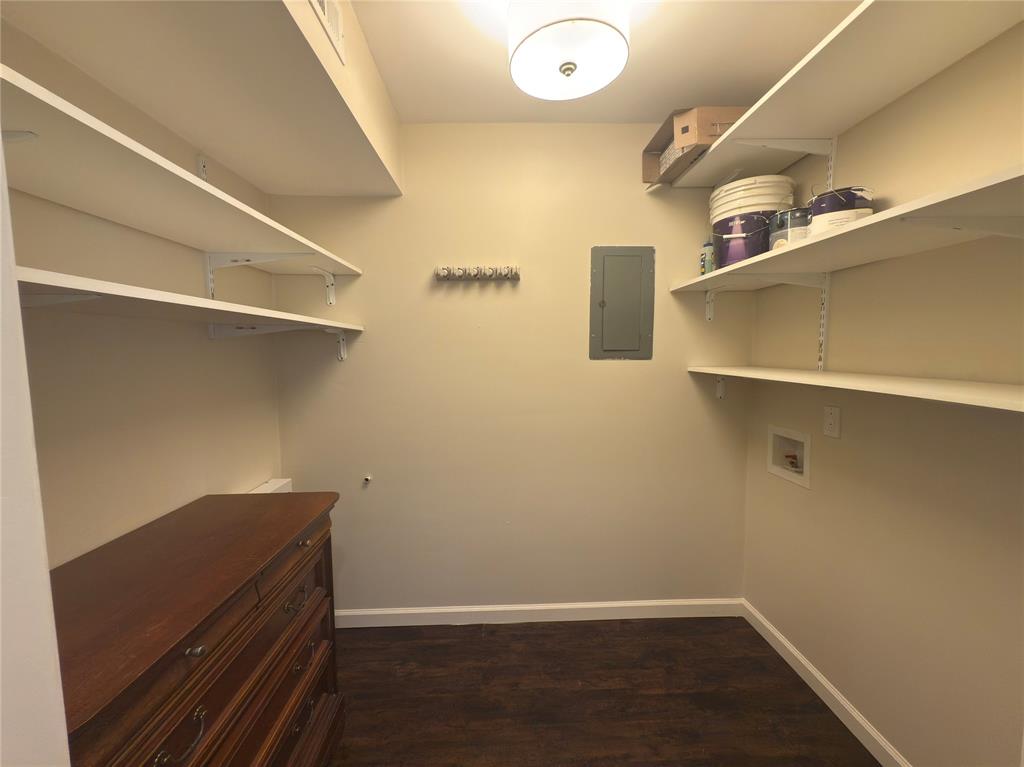 Creekbend Townhomes - Residential Lease