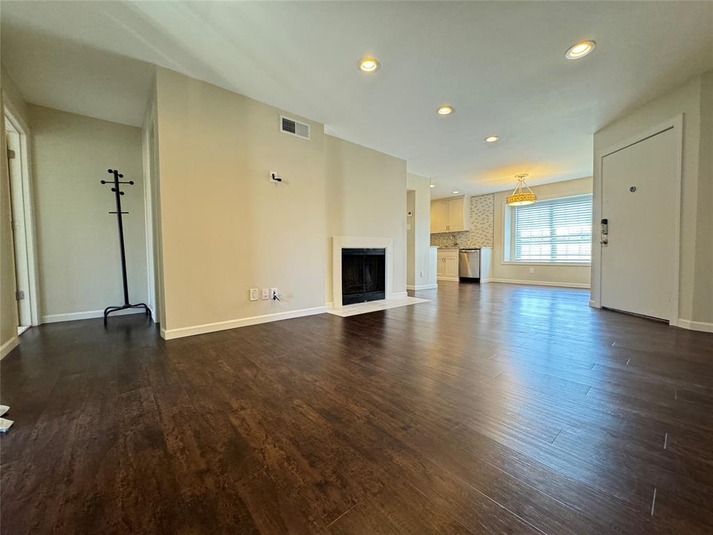 Creekbend Townhomes - Residential Lease