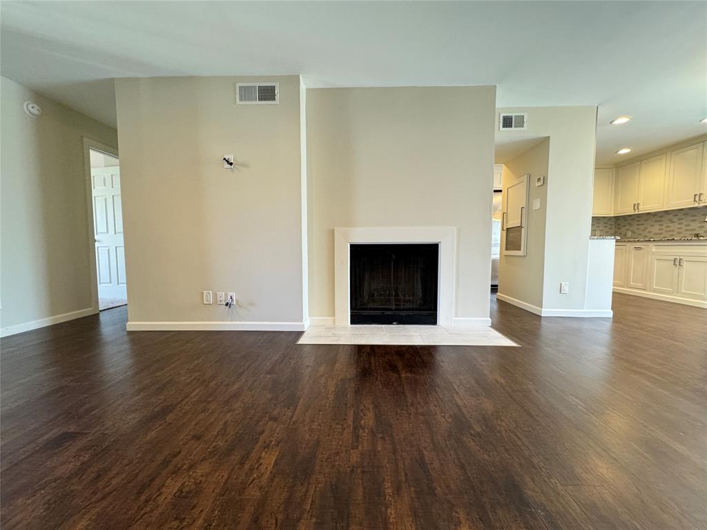 Creekbend Townhomes - Residential Lease