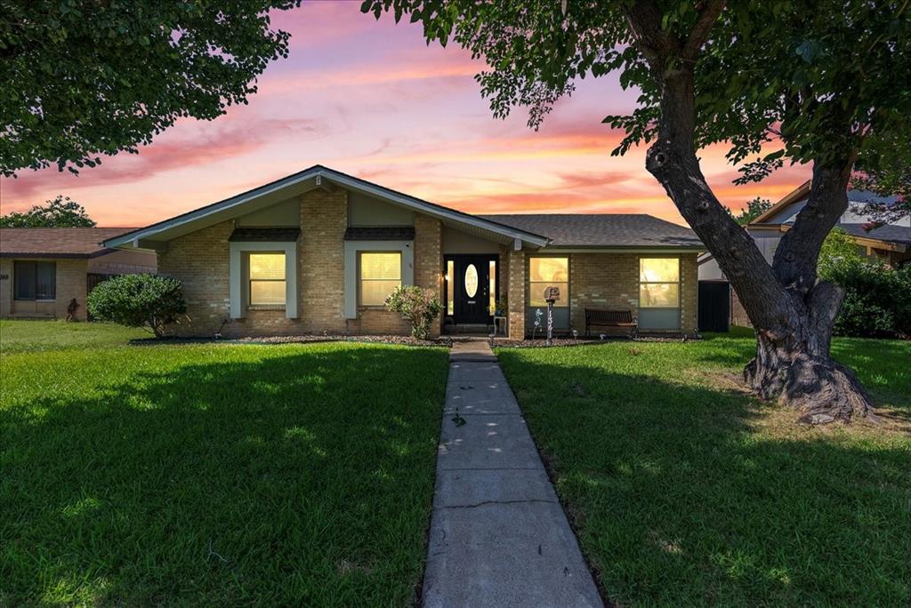 1341 Forestglen Drive