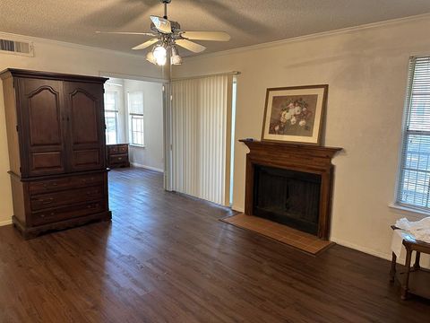 5300 Keller Springs Road 1090 Dallas TX 75248