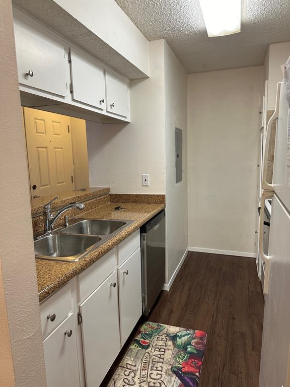 5300 Keller Springs Road 1090