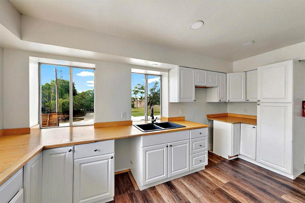 11544 Cockelburr Road