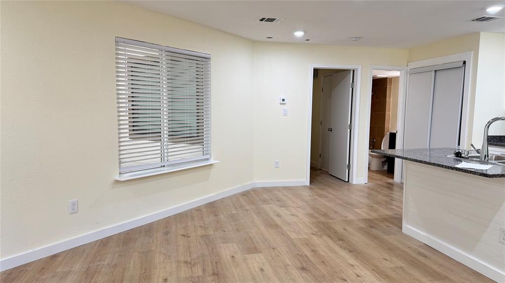 Arlington Oaks Condo - Residential Lease