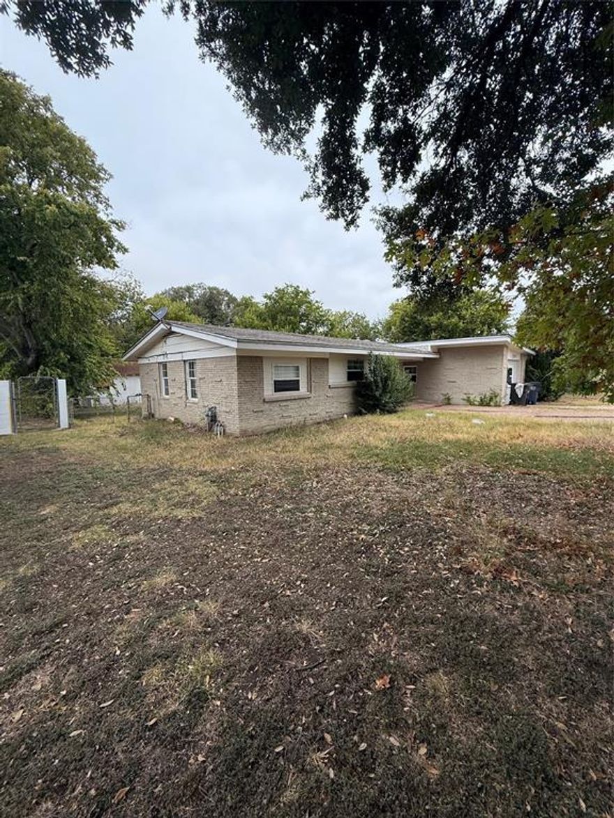 INVESTOR SPECIAL! BPO has been completed for a streamlined process. Fantastic opportunity for a full rehab in a high-demand Section 8 area. Great potential for consistent cash flow. 

Located in the established Wedgwood neighborhood of Fort Worth, this 5-bedroom, 2-bath single-story home offers a flexible layout and great potential. The home features an open living area that flows into an eat-in kitchen, creating a comfortable space for everyday living. With approximately 1,127 square feet, the floor plan provides multiple bedroom options that can also be used as a home office, guest room, or hobby space. Situated on a generous 0.206-acre lot, the property offers a spacious yard and driveway parking. Built in 1955, this home presents an excellent opportunity for buyers looking to personalize a property or investors seeking their next project. Conveniently located near local schools, shopping, dining, and major roadways, the home offers easy access to many amenities throughout Fort Worth while still being tucked inside an established residential community.