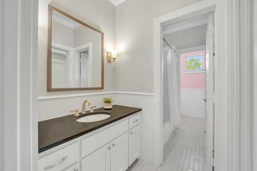 Williams-Caruth Terrace - Residential