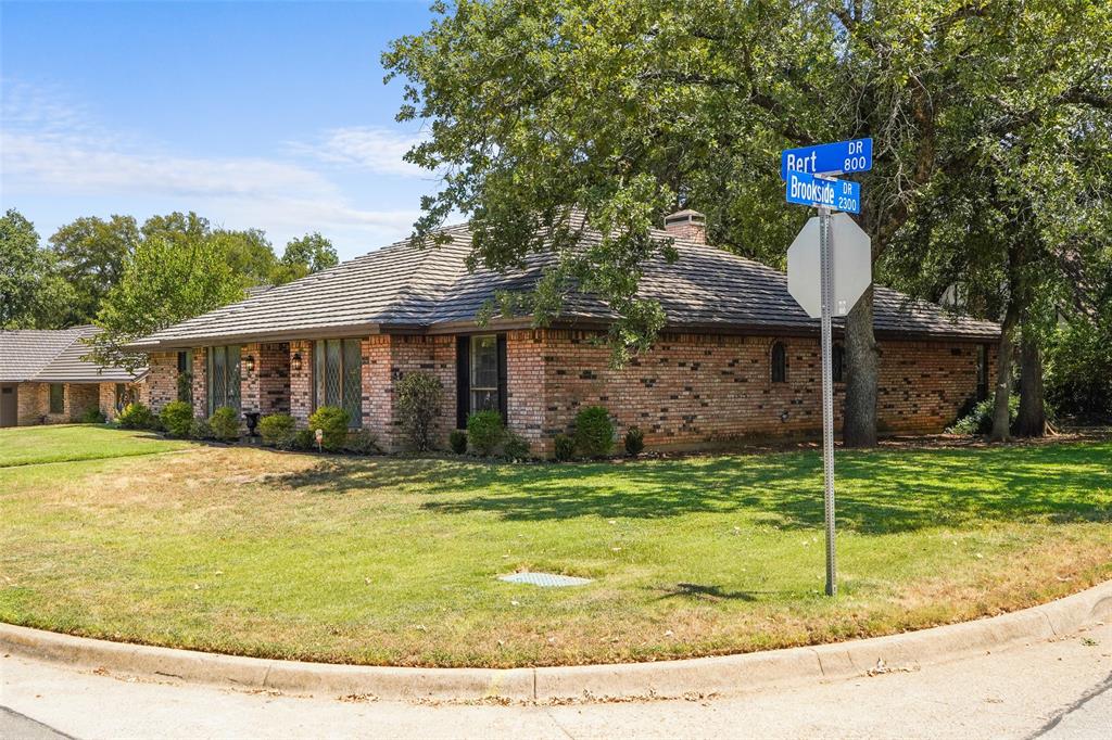 2323 Brookside Drive