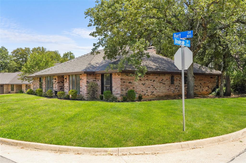 2323 Brookside Drive