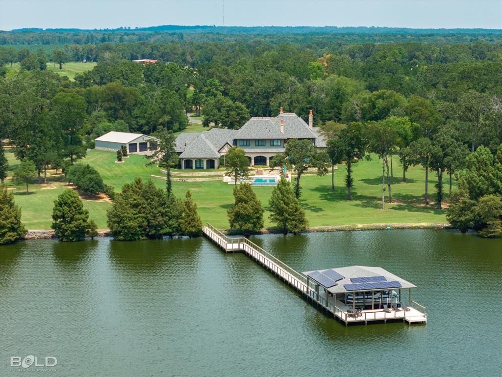 6731 N Lakeshore Drive