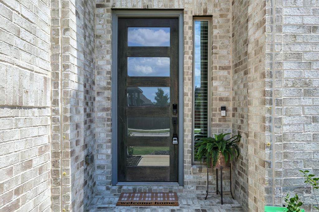 2605 Thornhill Lane