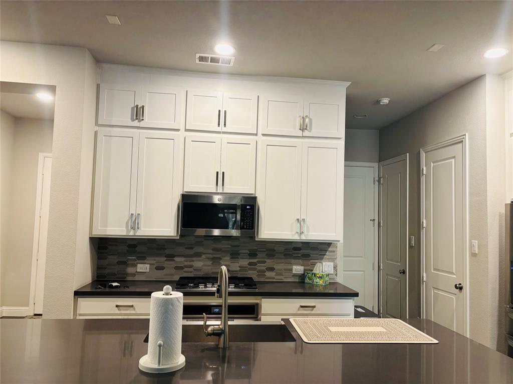 University Place Add Ph 1 - Residential Lease