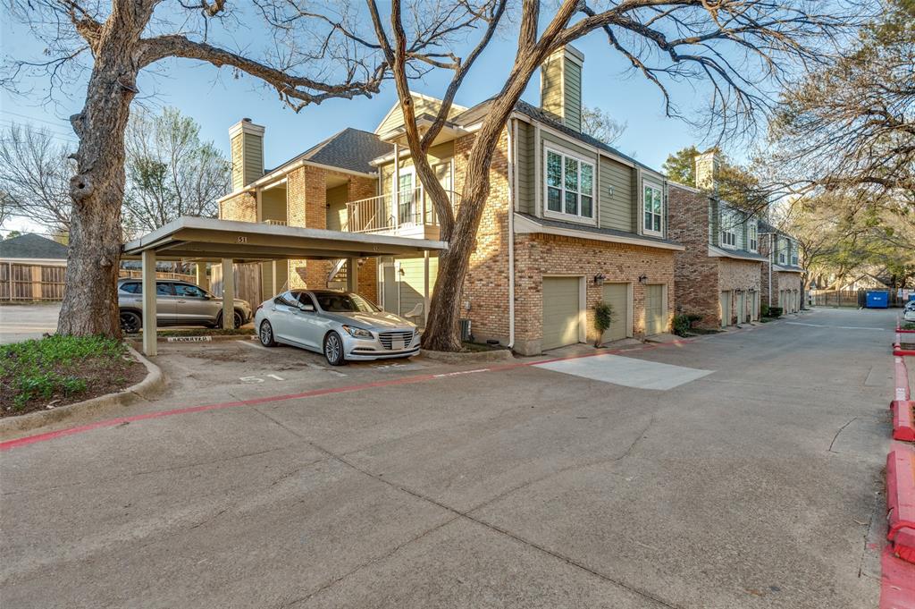 Oaks Of Lakewood Condo - Residential