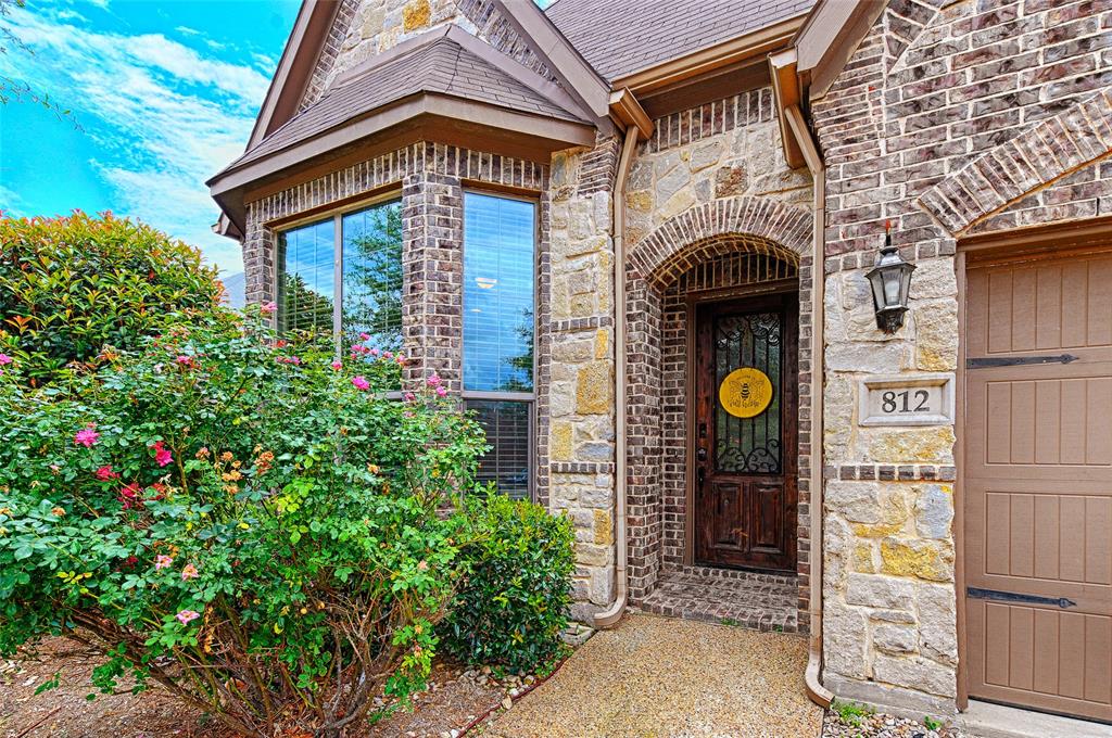 812 Lake Meadow Lane
