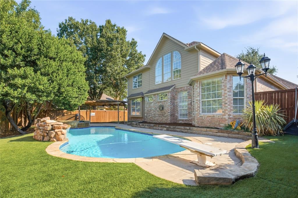 708 Autumn Ridge Drive