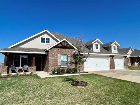 Photo of 4010 Bridle Path Lane, Sanger, TX 76266 (MLS # 21421856)