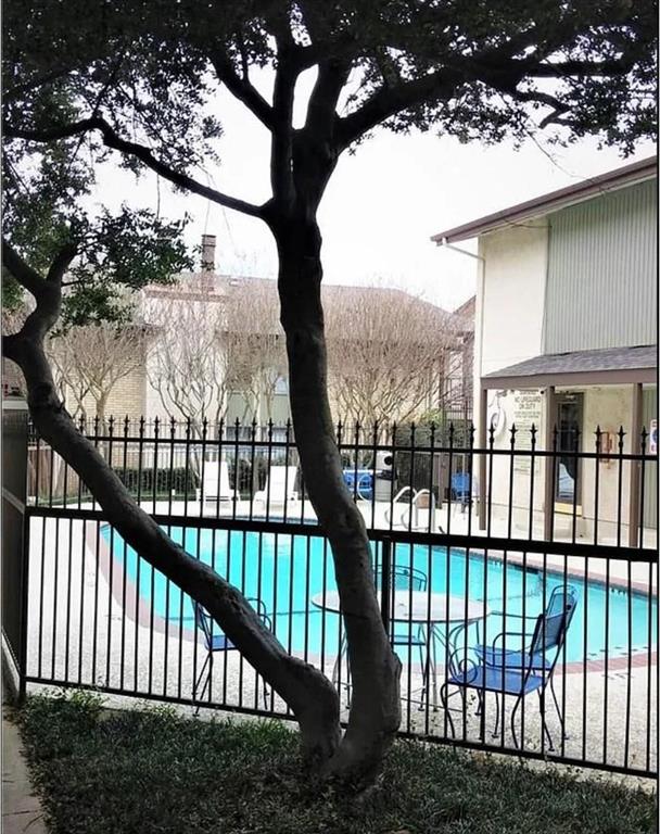 Las Colonitas Condo - Residential