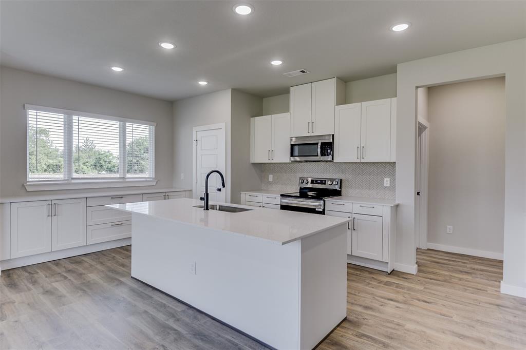 EDGEWOOD ESTS - Residential Lease