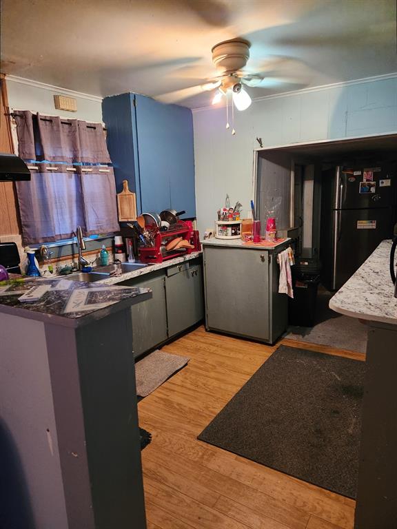 409 Shady Oak Street