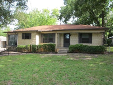 241 E main Street Van TX 75790