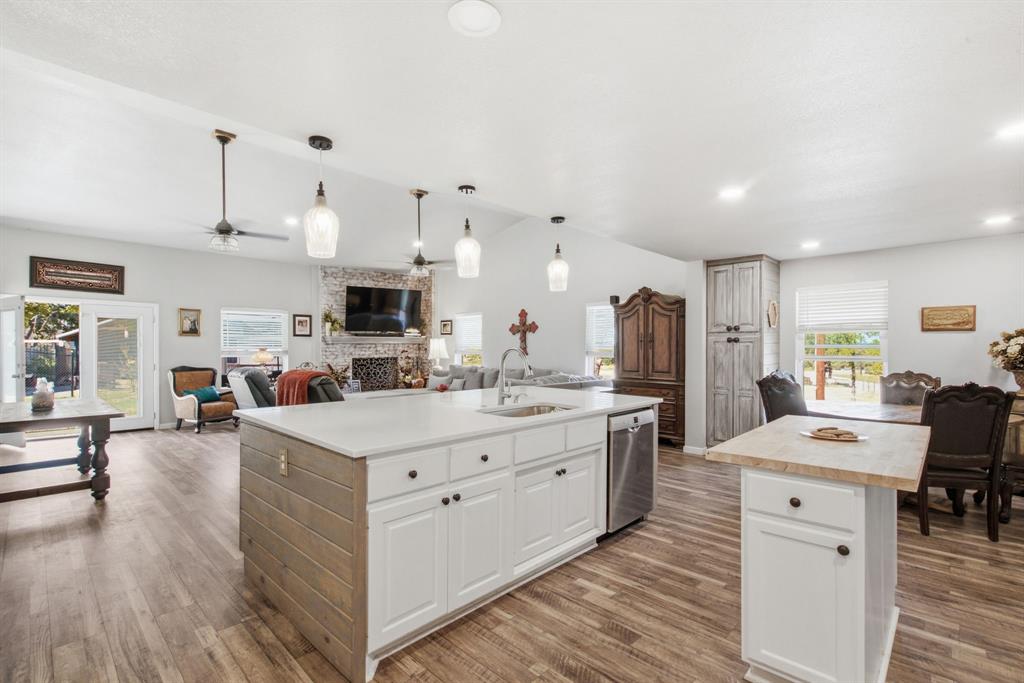 5098 Fairview