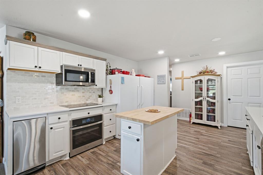 5098 Fairview