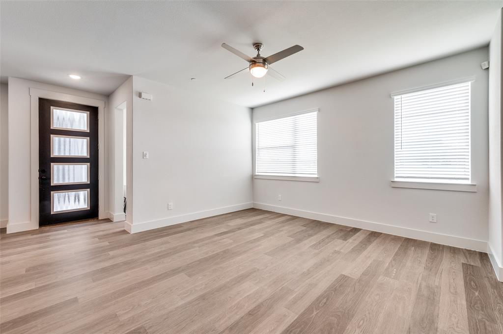 4553 Lamplights Drive