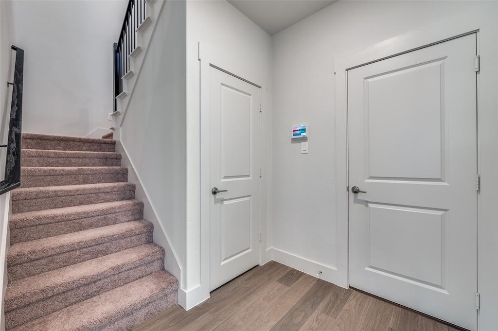 4553 Lamplights Drive