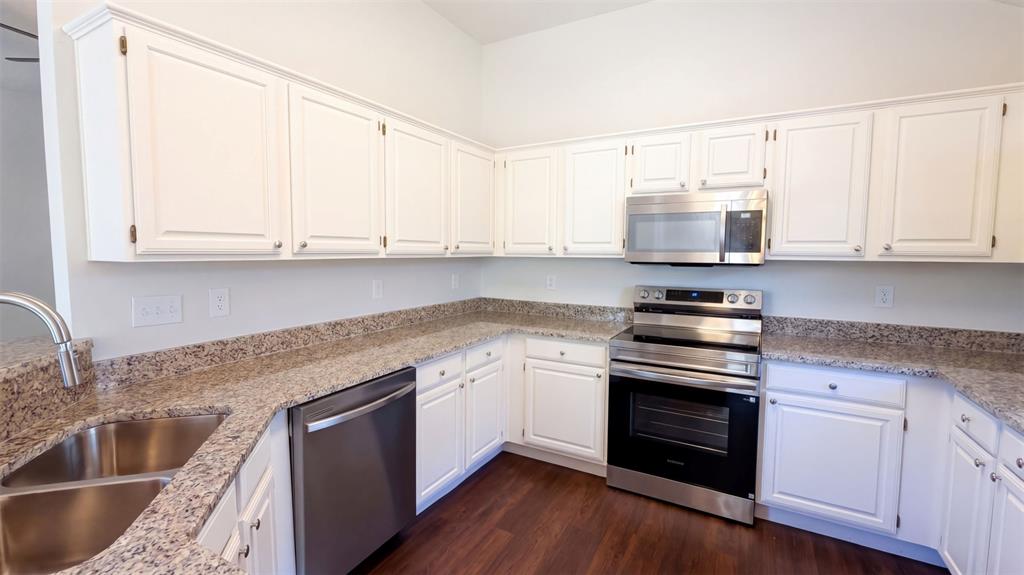 Photo of 7109 Cottonwood Circle, Sachse, TX 75048 (MLS # 21406582)